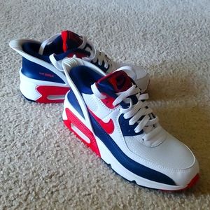 Nike Air Max 90 FlyEase Drops in White, Blue and Red, Size 4.5Y (Kids)